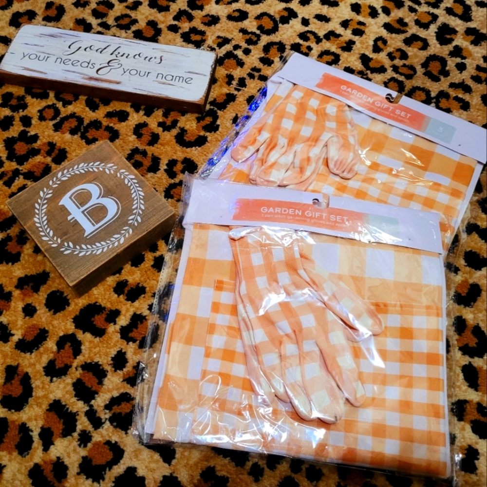 Garden Glove & Apron Set